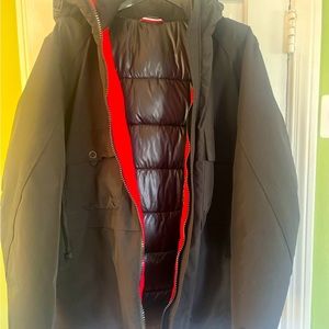 New - Black men’s warm winter coat. Size 4x but fits 1-2x size.